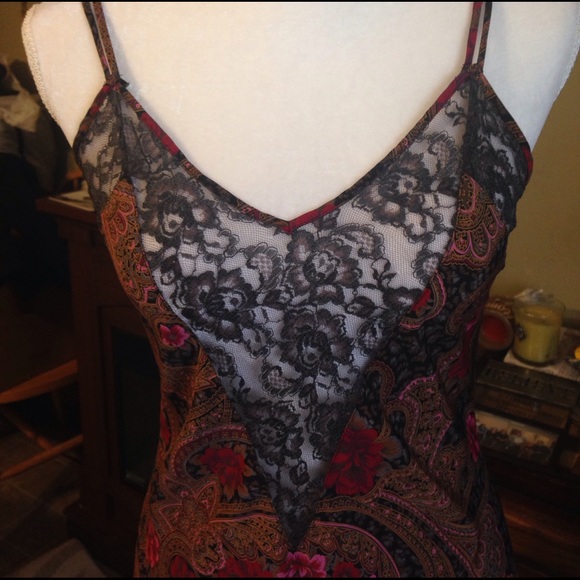 Beautiful nightgown from Victoria's Secret. Sz S - Picture 2 of 3